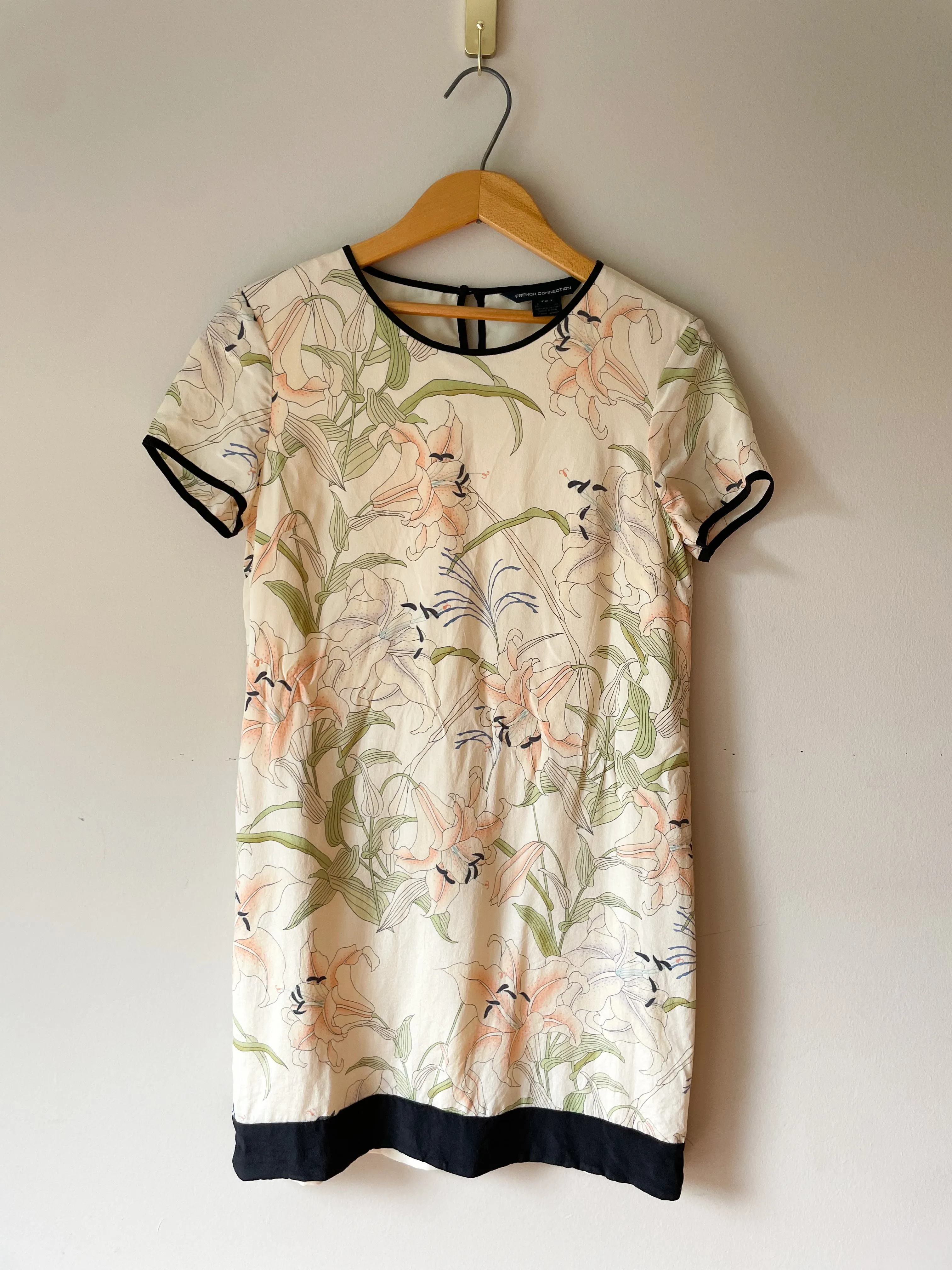 French Connection Silk Cream Lily Floral Print Shift Dress - Small